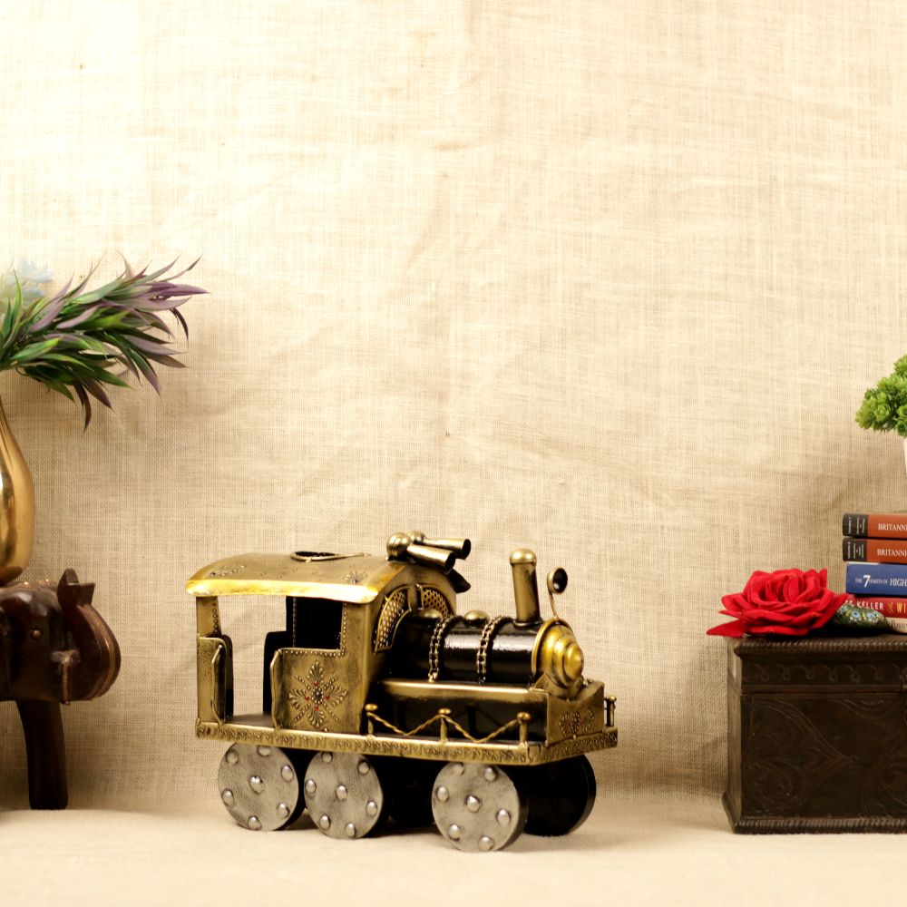 Painted Iron Steam Engine — view 5