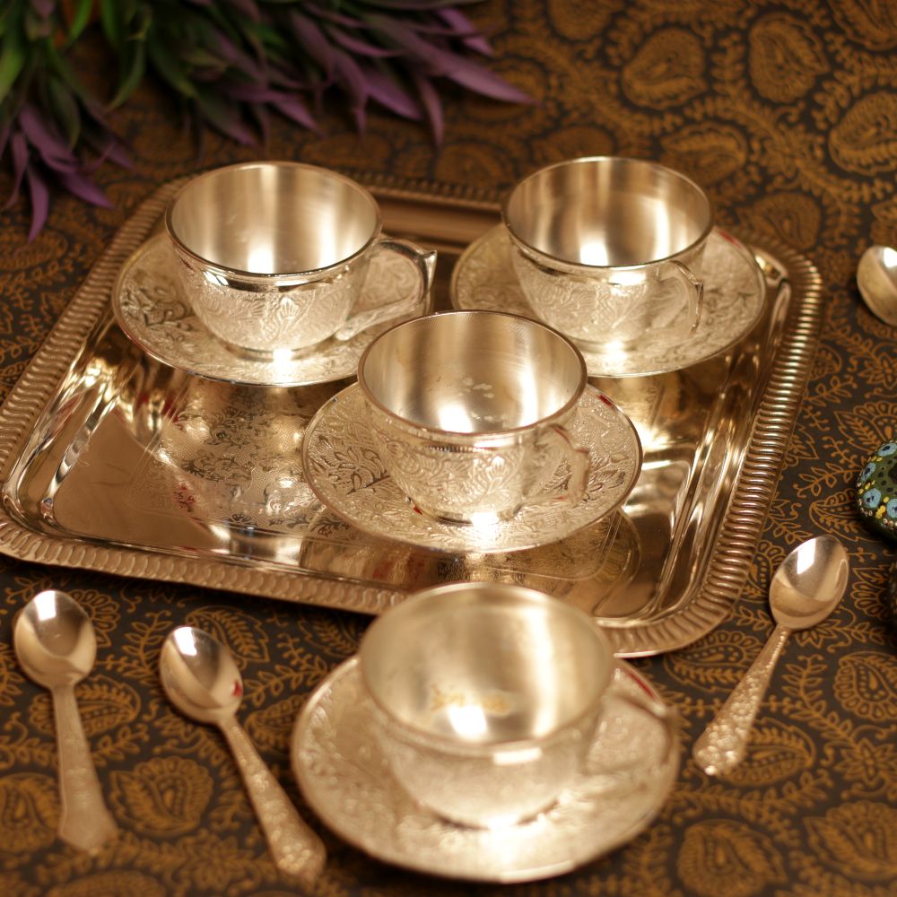Silver Four Cup and Saucer Set with Tray — Bright silver plate