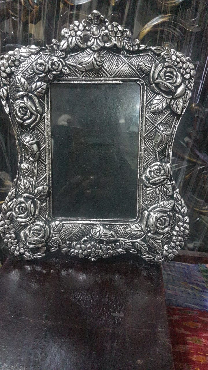 Rose Scroll Photo Frame – Silver Finish