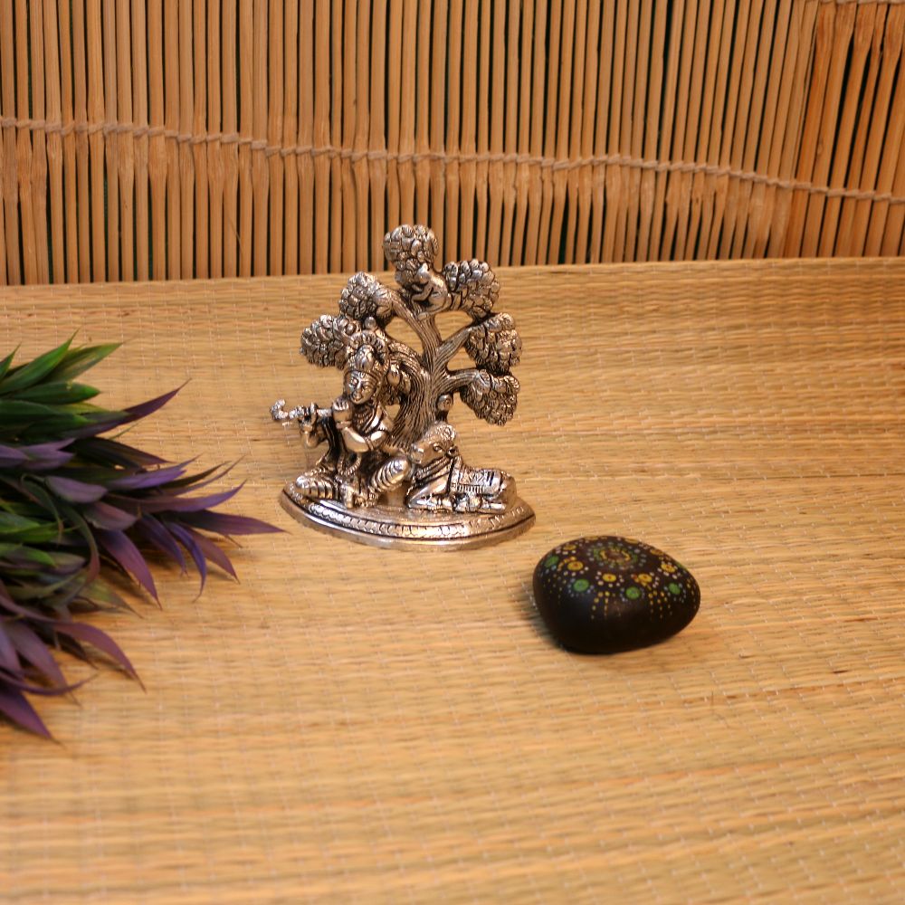Balgopal Under Tree Idol – Silver Finish — view 2