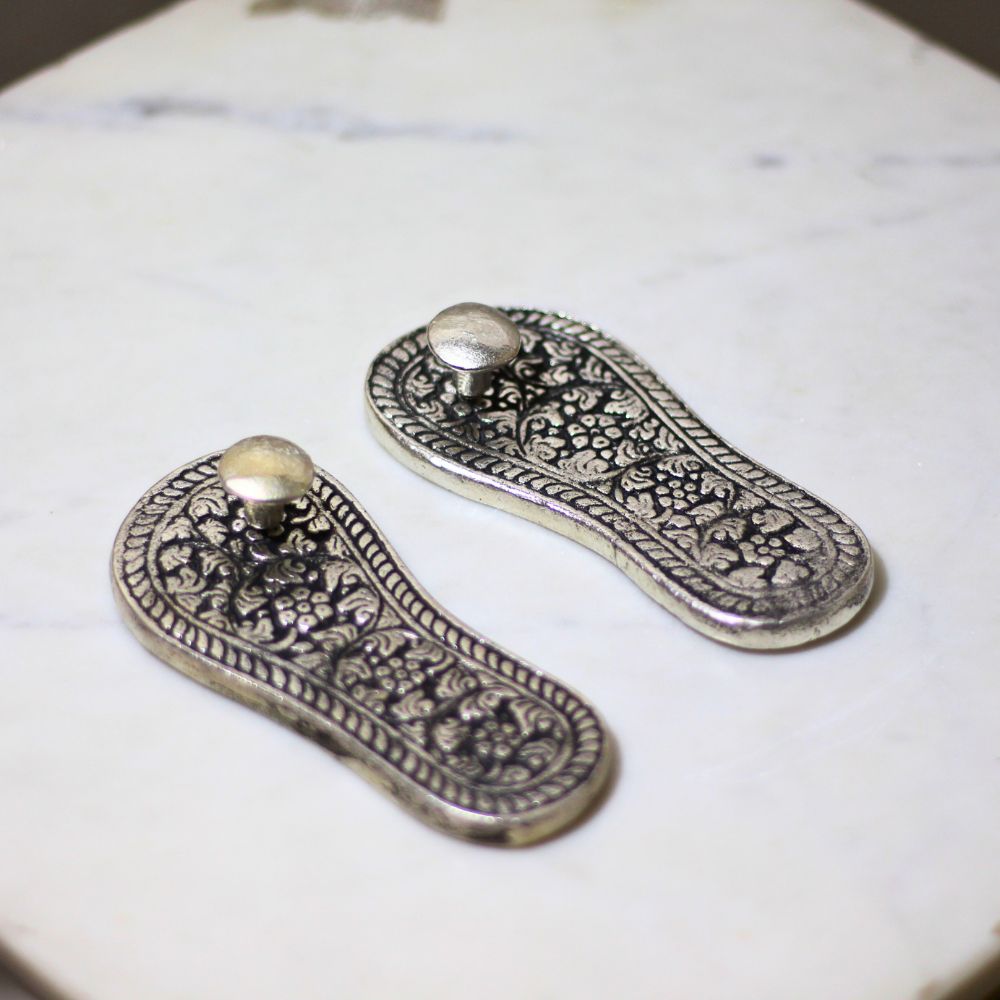 Silver-Finish Charan Paduka – Pair — view 4