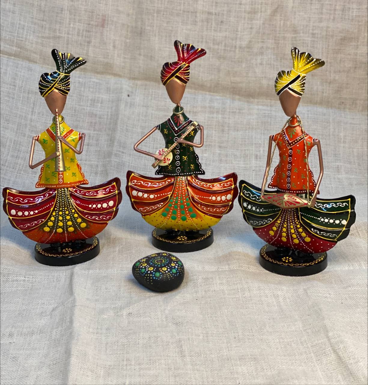 Sitting Musicians Big – Set of 3 — Yellow, red and teal hand-painting over antique gold