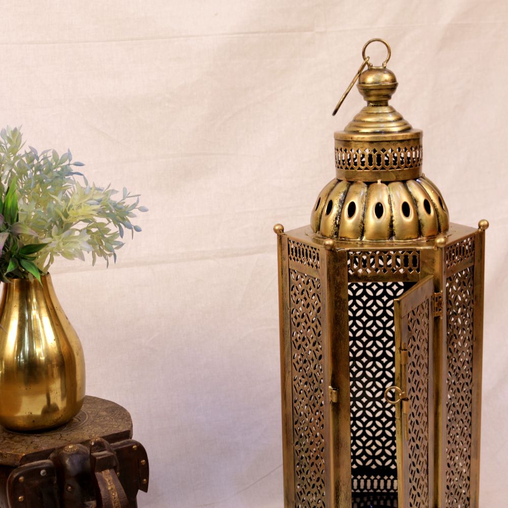 Karbuja Lantern – Large — Antique gold tone