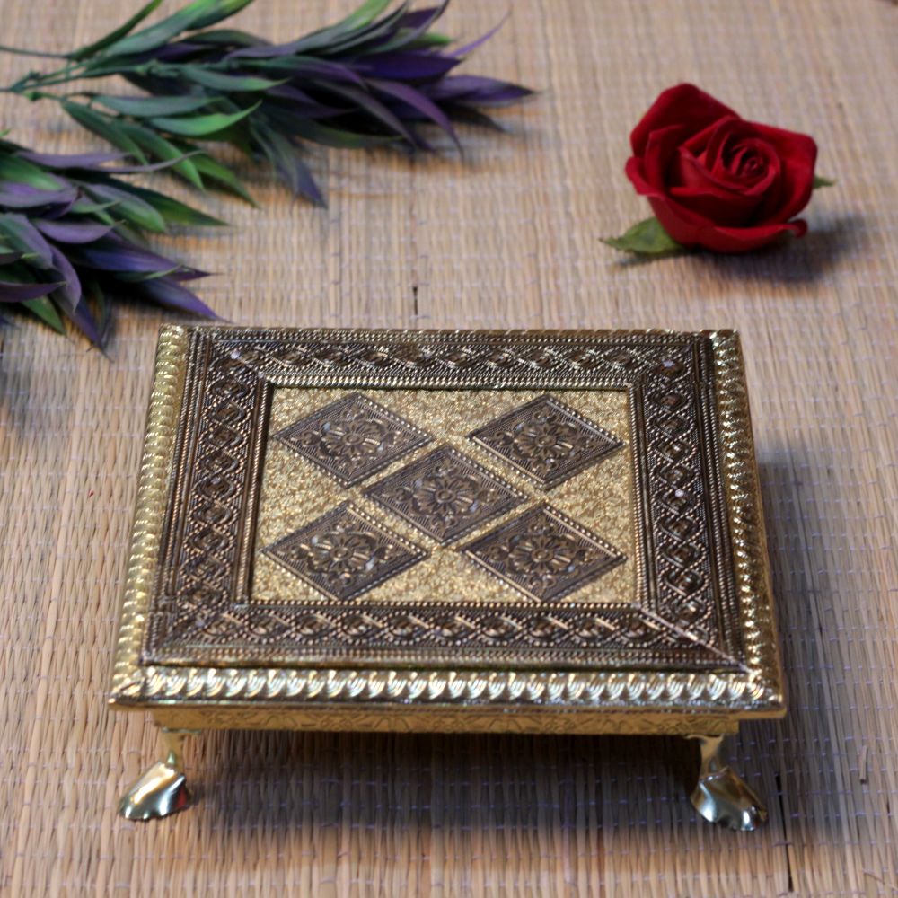 Regzin-Covered Chowki – 10x10 inch