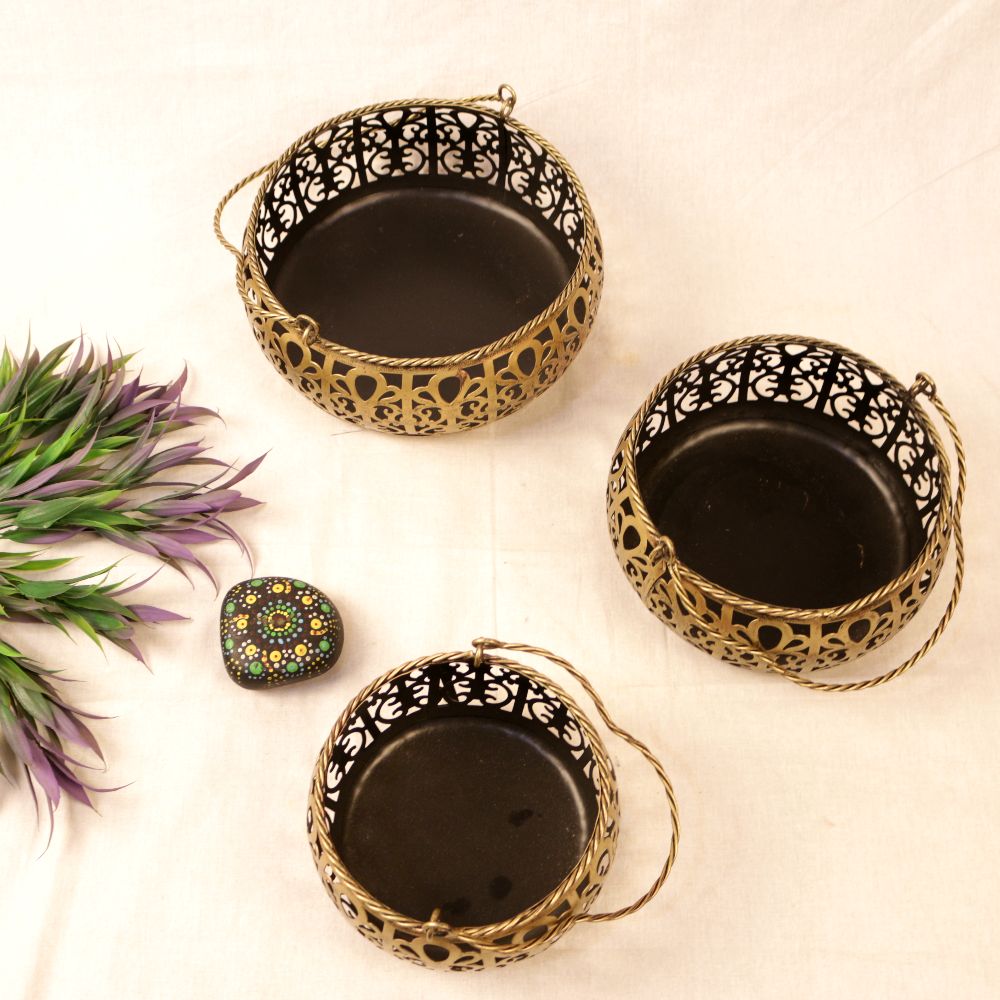 Cutwork Iron Basket – Set of 3 — Antique gold with dark interiors