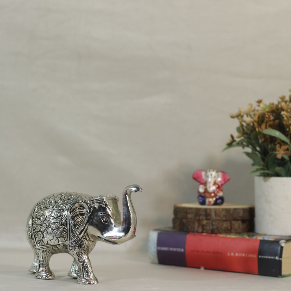 Silver-Finish Elephant Figurine – Small — Antique silver tone