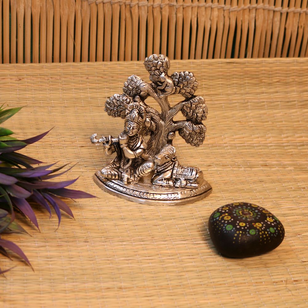 Balgopal Under Tree Idol – Silver Finish — view 3