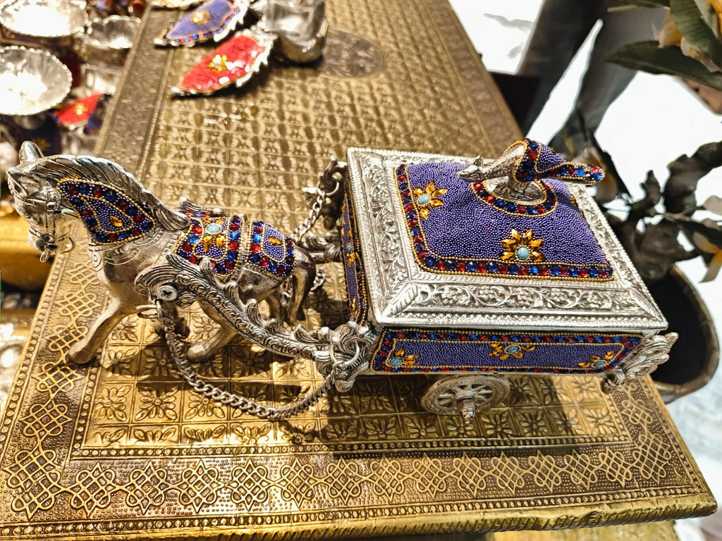 Horse Carriage Showpiece – Stone Work
