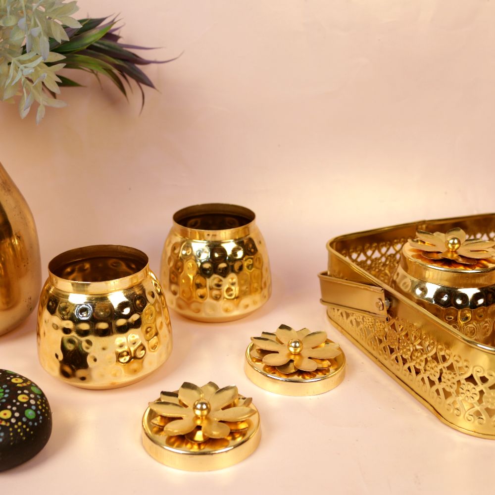 Cutwork Basket – Set of 4 — Antique gold tone
