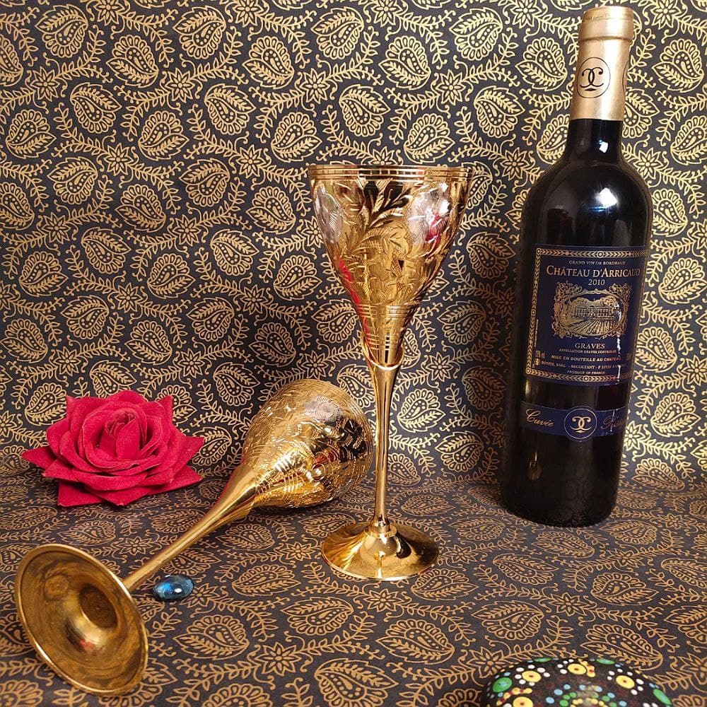 Pakhija Golden Wine Glass – Set of 2 — Antique gold with engraved detailing