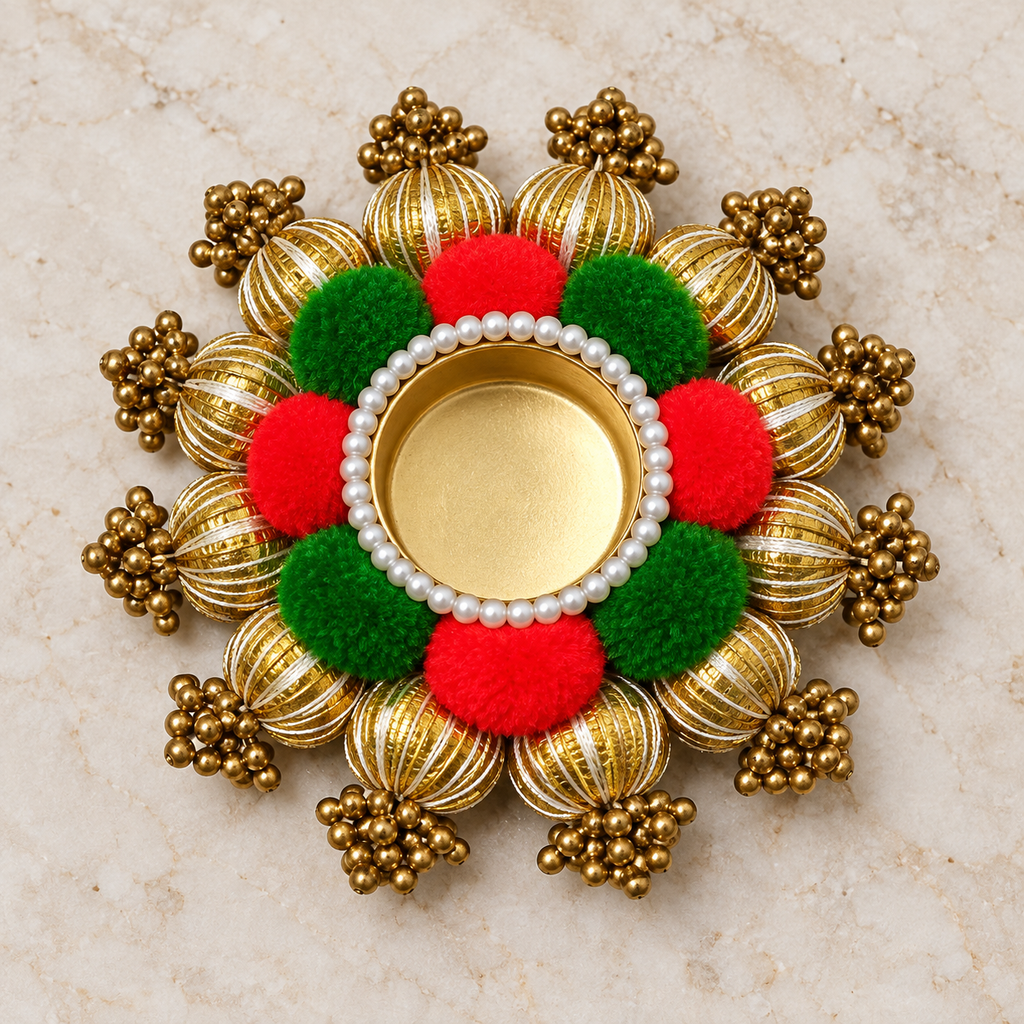 Red and green pompom gold bead tea-light holders - single holder detail