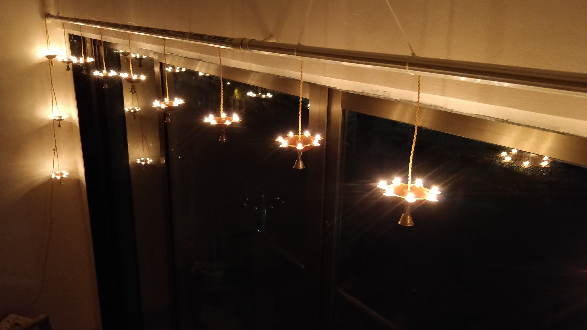 Horizontal Diyas
